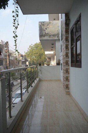 Balcony in 2 BHK Builder Floor at Ansal Plaza Sector-23, Sector 23 – for Rent