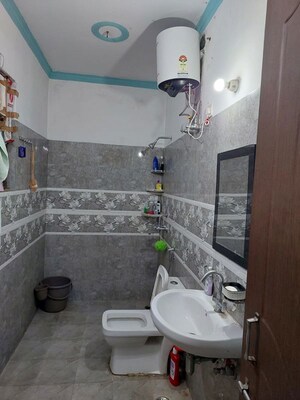 Bathroom in 2 BHK Builder Floor at Ansal Plaza Sector-23, Sector 23 – for Rent