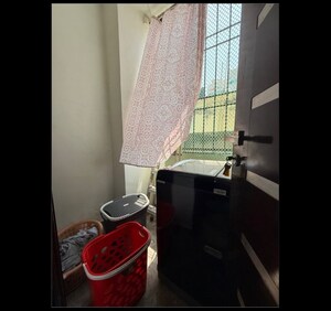 Team Area in 3 BHK Builder Floor at Chittaranjan Park – for Sale