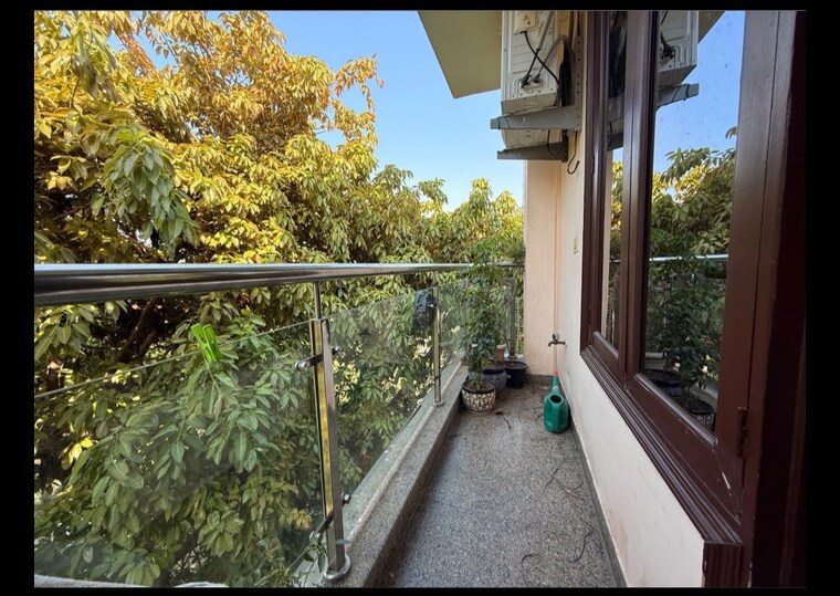 Balcony, chittaranjan park 3 Bedroom 1100 Sq.Ft. Builder Floor In Chittaranjan Park Delhi 10248215