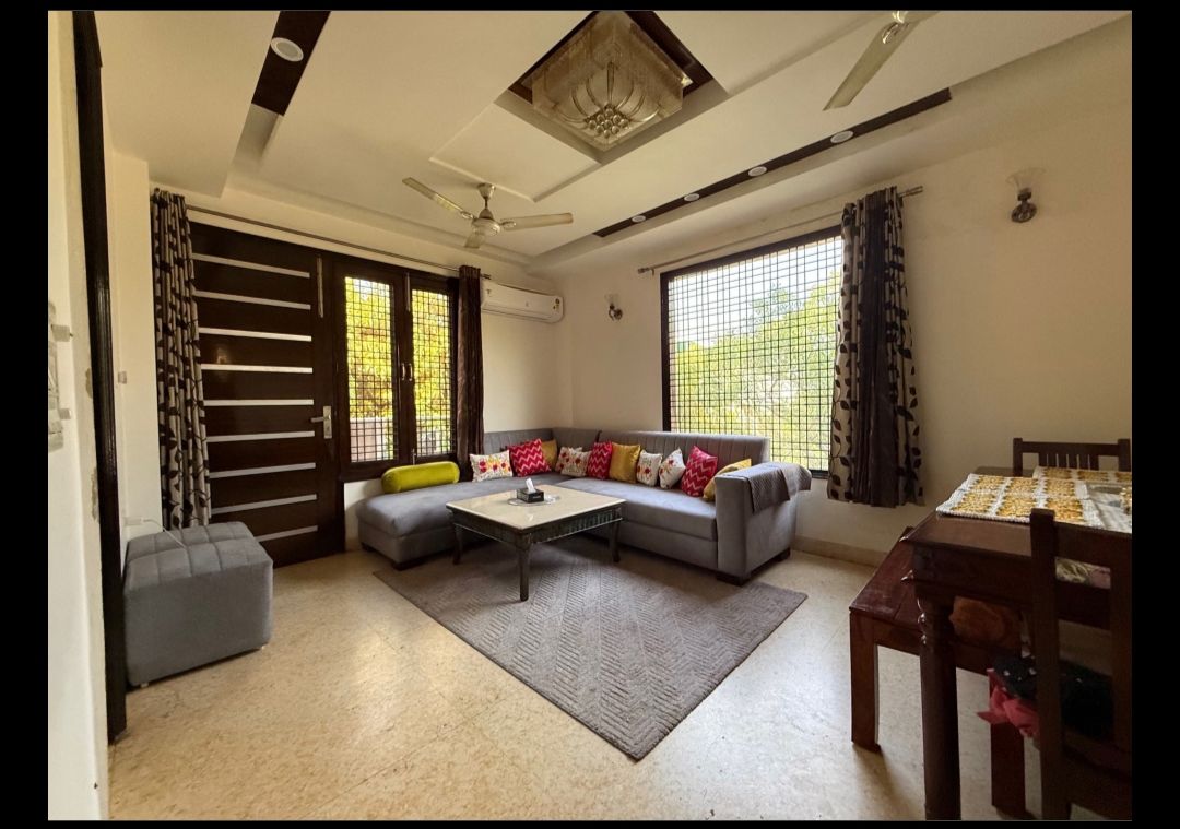 3 BHK + Extra Room Builder Floor For Sale in Chittaranjan Park