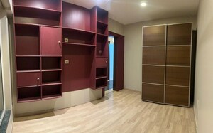 Room in 2 BHK Apartment at Raheja Empress, Prabhadevi – for Sale