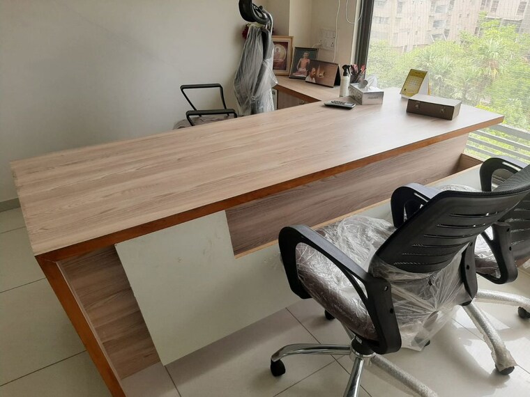 Team Area, satellite Commercial Office Space 710 Sq.Ft. In Satellite Ahmedabad 10248290