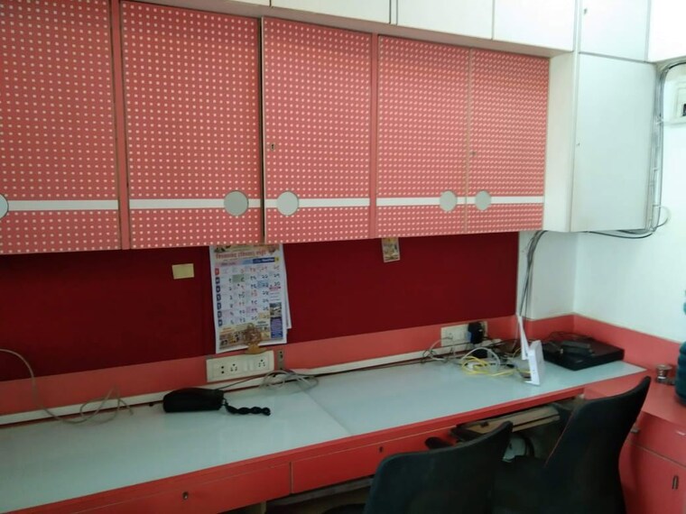 Team Area, goregaon east Commercial Office Space in IT/SEZ 350 Sq.Ft. In Goregaon East Mumbai 10247985