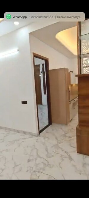 Room in 3 BHK Builder Floor at Shouryapuram, Lal Kuan – for Sale