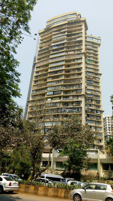 3 BHK 1615 Sq.Ft. Apartment in Jolly Maker Apartment