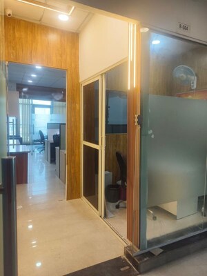 Room in  Office Space at Gaur City Center, Sector 4 Greater Noida – for Rent