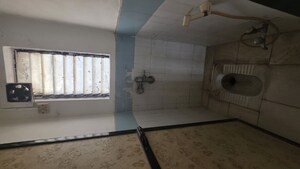 Bathroom in 1.5 BHK Apartment at Kachnar CHS Vasant Vihar, Vasant Vihar – for Sale