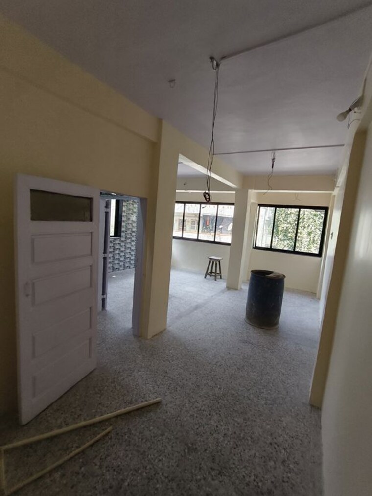  Parking, dombivli east Commercial Office Space 650 Sq.Ft. In Dombivli East Thane 10247646