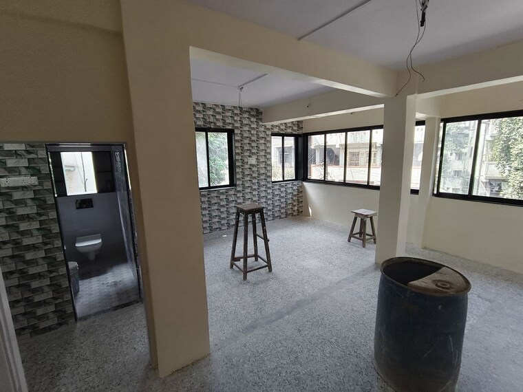  Parking, dombivli east Commercial Office Space 650 Sq.Ft. In Dombivli East Thane 10247646