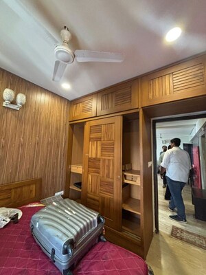 Bedroom in 4 BHK Apartment at DLH Sorrento, Veera Desai Road – for Rent