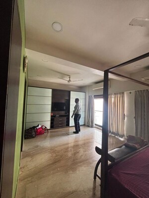 Kitchen in 4 BHK Apartment at DLH Sorrento, Veera Desai Road – for Rent