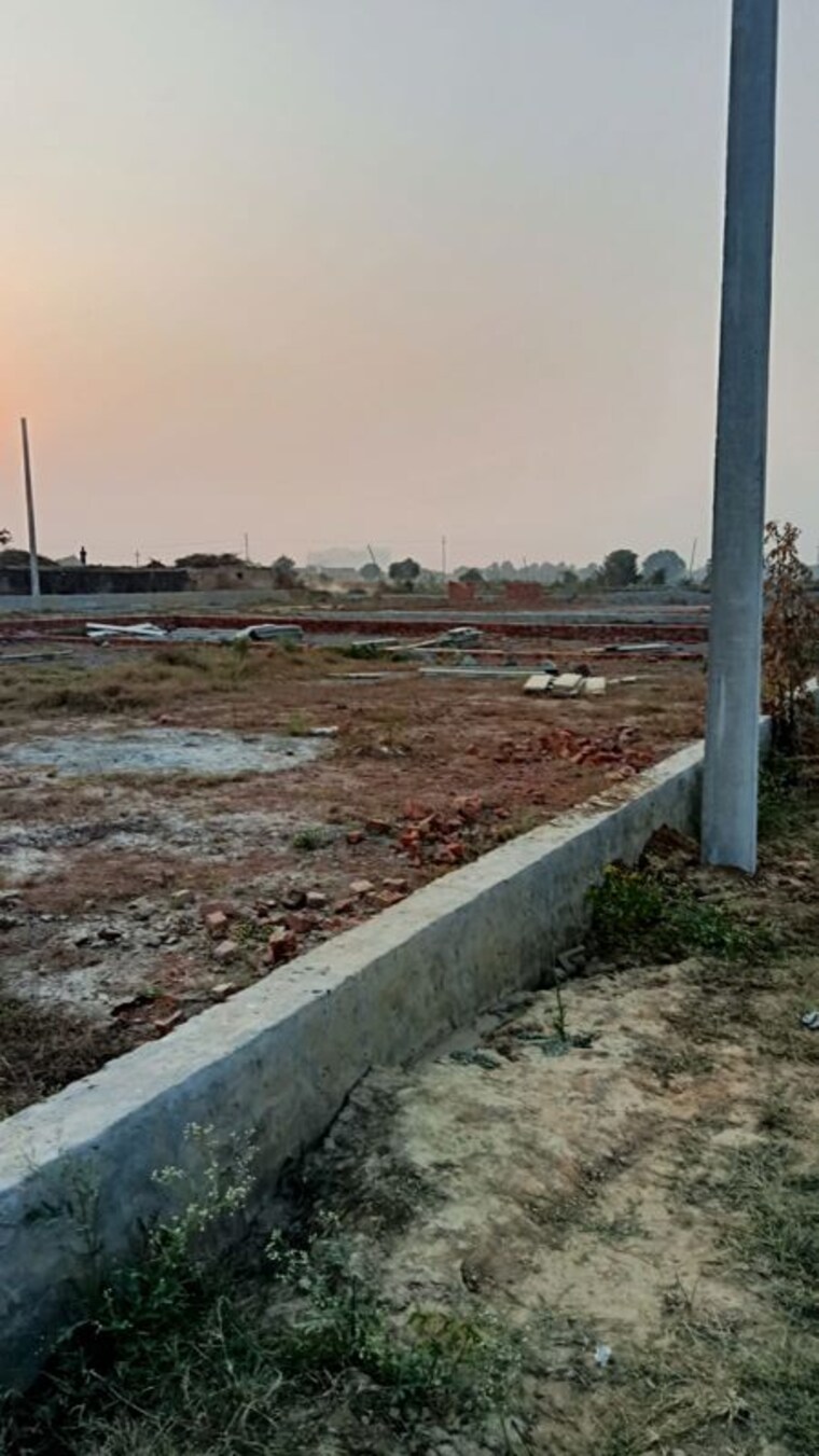 undefined, sector 17 yamuna expressway  280 Sq.Yd. Plot In Sector 17 Yamuna Expressway Greater Noida 10248634