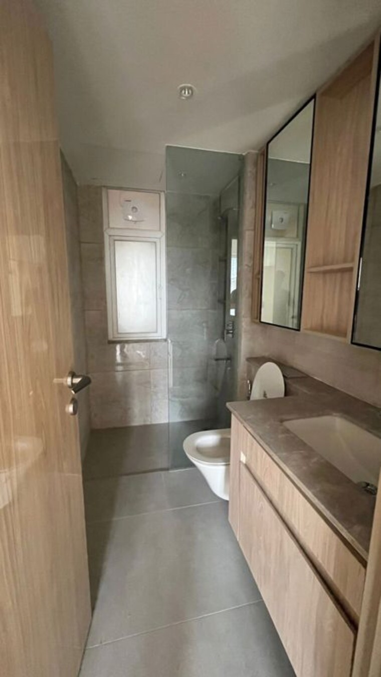 Bathroom, dlf-gardencity-enclave 3 Bedroom 1745 Sq.Ft. Apartment In Sector 93 Gurgaon 10248682