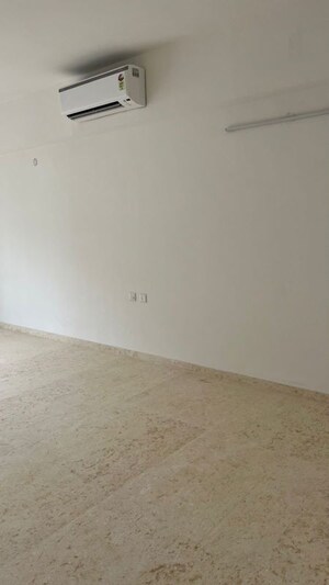 Room in 3 BHK Apartment at DLF Gardencity Enclave, Sector 93 – for Rent