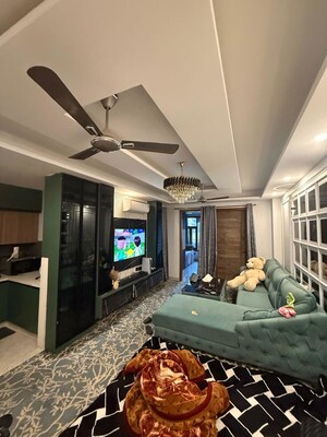 Bedroom in 3 BHK Builder Floor at Saket – for Rent