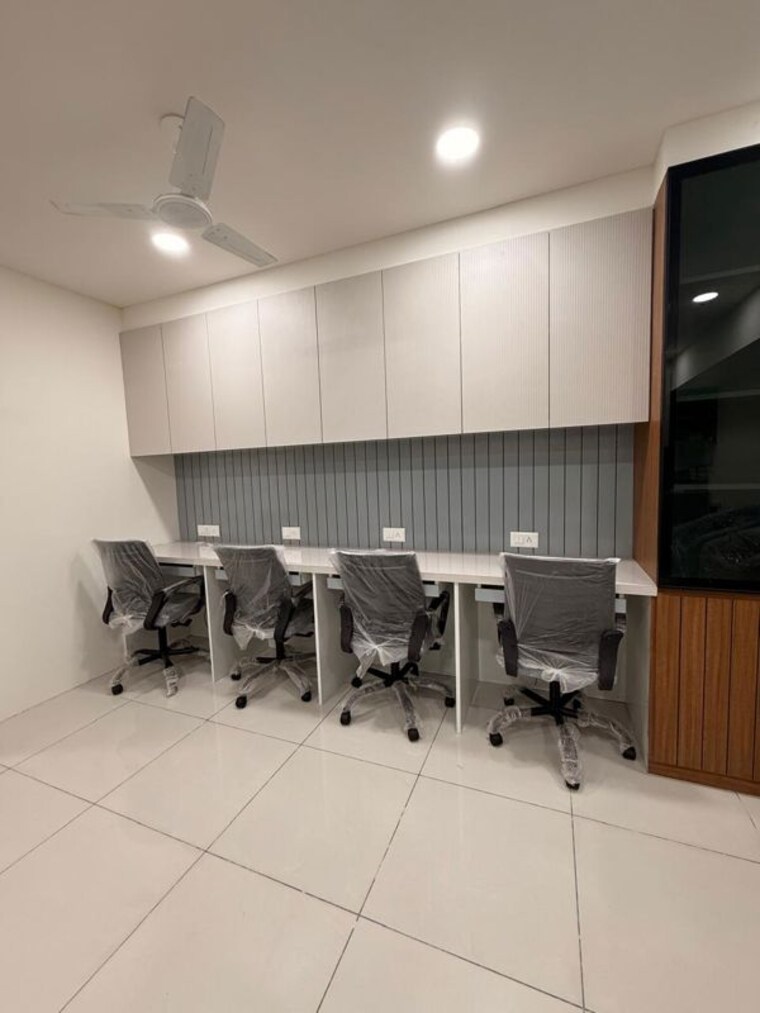 Team Area, shyamal Commercial Office Space 895 Sq.Ft. In Shyamal Ahmedabad 10248818