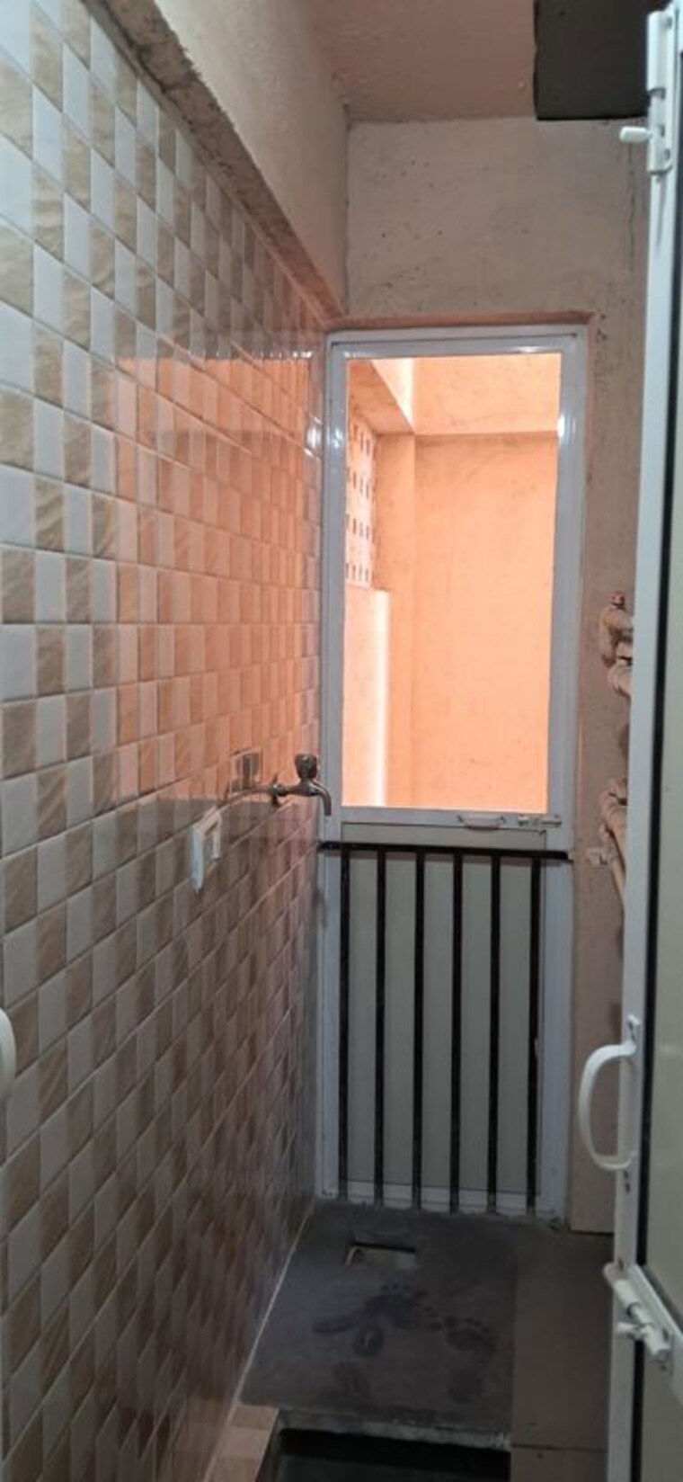 Balcony, raunak-residency-thane 1 Bedroom 400 Sq.Ft. Apartment In Pokhran Road No One Thane 10248911