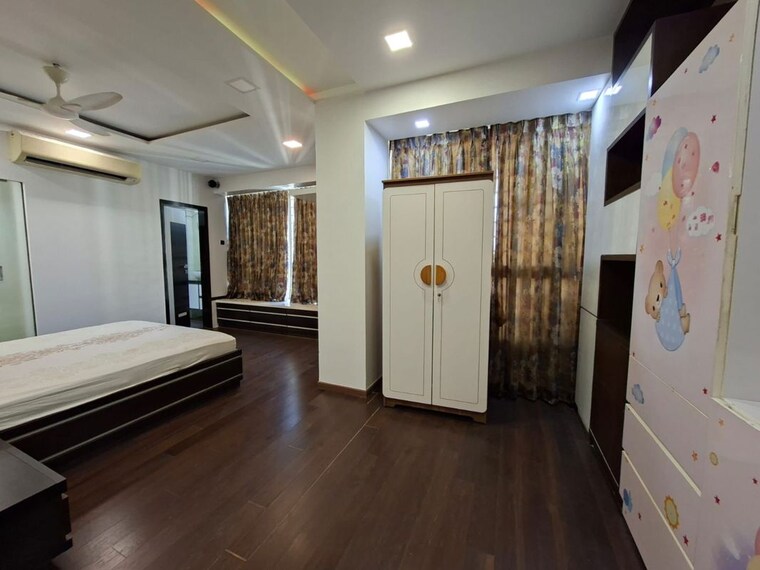 Bedroom, oberoi-springs 4 Bedroom 1800 Sq.Ft. Apartment In Andheri West Mumbai 10248825