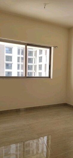 2 BHK + Extra Room Apartment For Rent in Lodha Luxuria Priva