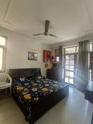 Living Room in 3 BHK Apartment at Gracious Tower, Sector 56 – for Rent