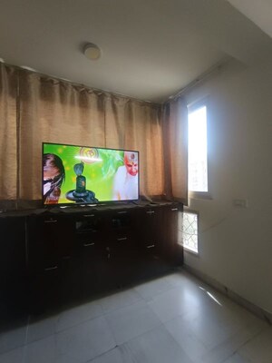 Kitchen in 3 BHK Apartment at Gracious Tower, Sector 56 – for Rent