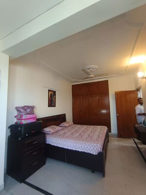 Bedroom in 3 BHK Apartment at Gracious Tower, Sector 56 – for Rent