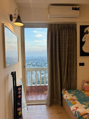 4 BHK Apartment For Rent in Bestech Park View Spa, Sector 47