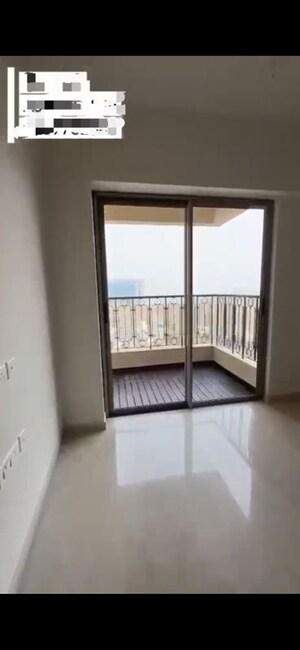 Room in 2.5 BHK Apartment at Lodha Bellagio, Powai – for Sale