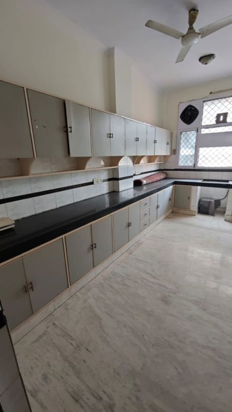 Kitchen, gulmohar park 4 Bedroom 300 Sq.Yd. Apartment In Gulmohar Park Delhi 10249150