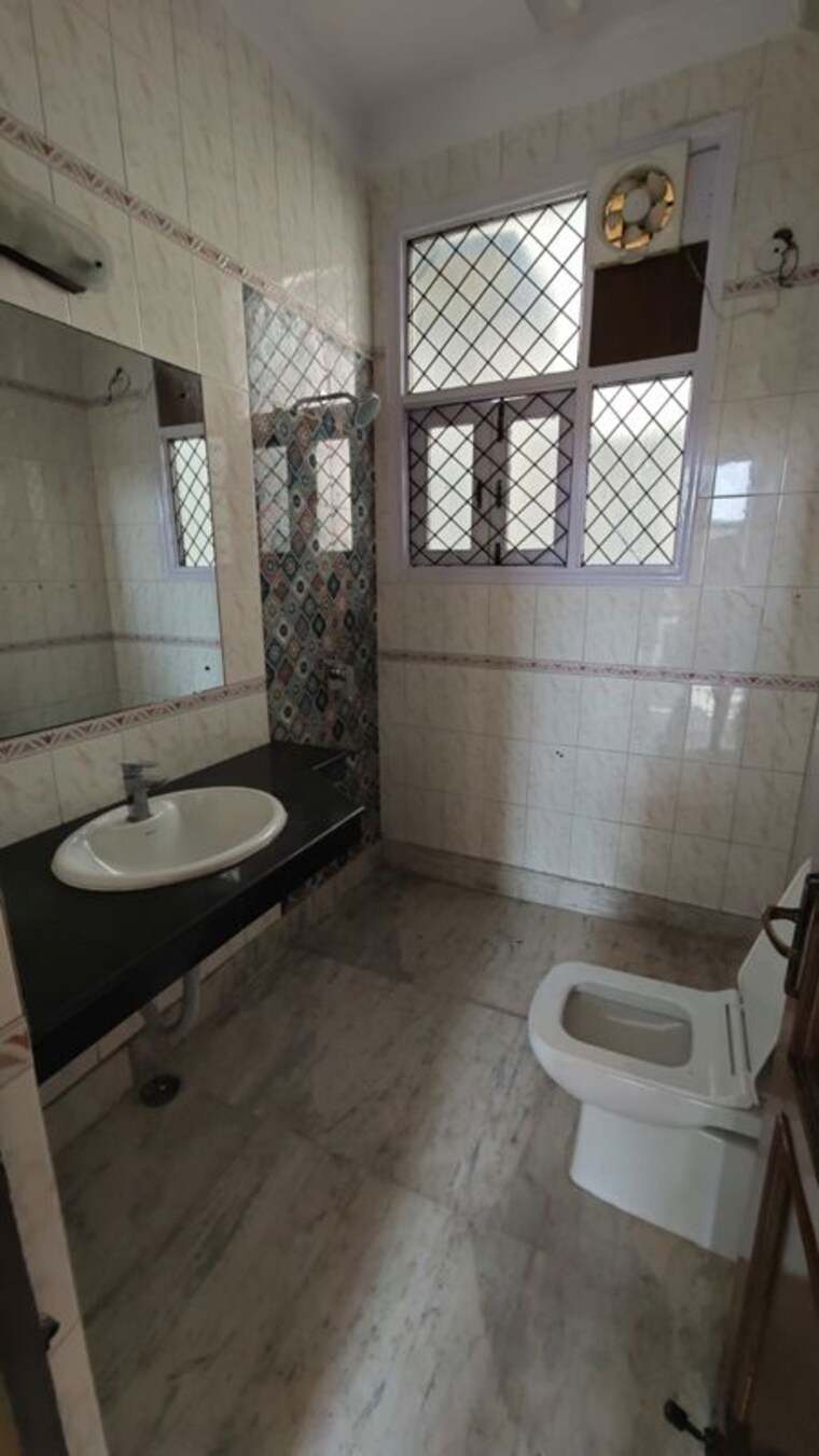Master Bedroom, gulmohar park 4 Bedroom 300 Sq.Yd. Apartment In Gulmohar Park Delhi 10249150