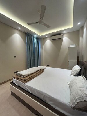 Bedroom in 3 BHK Apartment at Safdarjung Enclave – for Rent