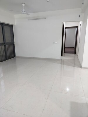 Room in 2 BHK Apartment at Amanora Elivate Tower, Hadapsar – for Rent