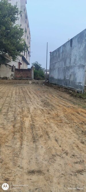  Plot – Exterior View View at Jankipuram Extension - for Sale