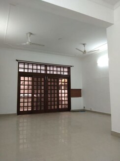3 BHK + Servant Room Apartment For Rent in Greater Kailash I