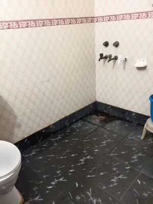 Team Area in 2 BHK Villa at RWA Apartments Sector 26, Sector 26 – for Rent