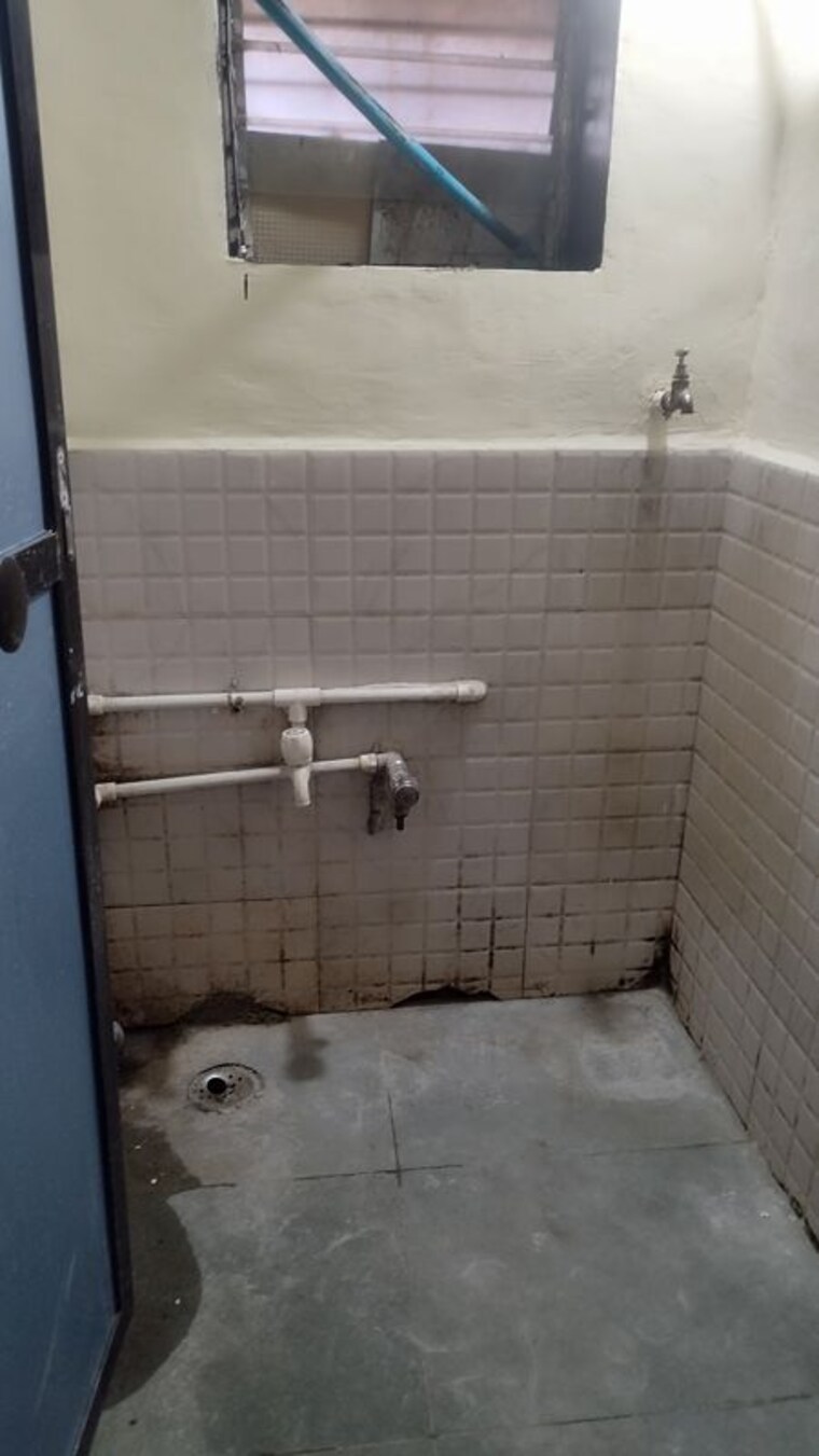 Bathroom, dombivli west Studio 325 Sq.Ft. Apartment In Dombivli West Thane 10249171