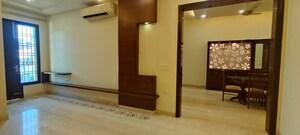 Room in 3 BHK Builder Floor at Green Wood City, Sector 45 – for Rent