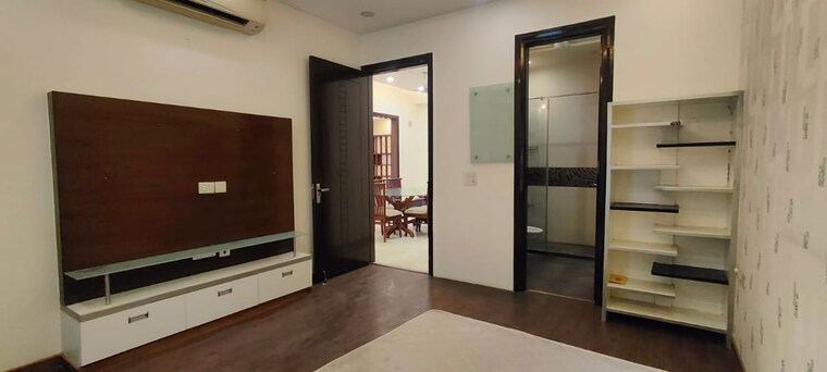 Room, green-wood-city 3 Bedroom 3000 Sq.Ft. Builder Floor In Sector 45 Gurgaon 10249168