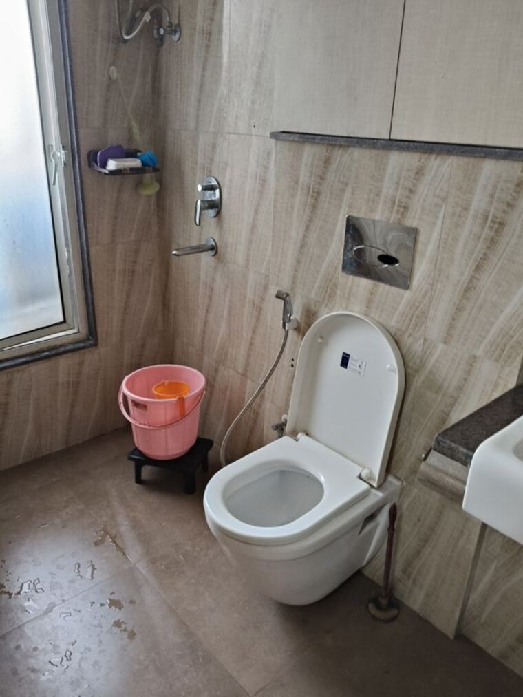 Bathroom, lodha-amara 2 Bedroom 672 Sq.Ft. Apartment In Kolshet Road Thane 10249189