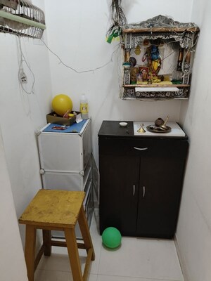 Furnished Amenities in 2 BHK Apartment at Lodha Amara, Kolshet Road – for Rent