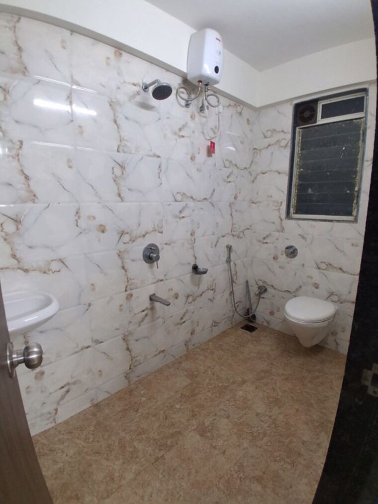 Bathroom, pestom-sagar-colony 2 Bedroom 680 Sq.Ft. Apartment In Chembur Mumbai 10249222