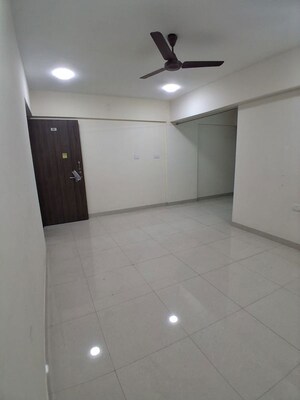 Room in 2 BHK Apartment at Pestom Sagar Colony, Chembur – for Rent