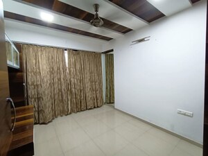 Room in 3 BHK Apartment at Mahindra Lifespaces Splendour, Bhandup West – for Rent