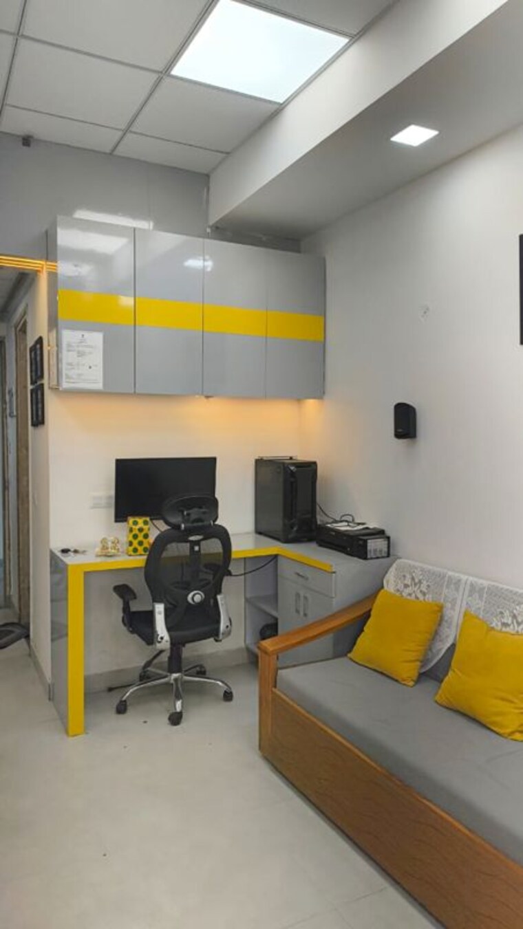 Team Area, gaur-city-mall Commercial Office Space 215 Sq.Ft. In Sector 4 Greater Noida Greater Noida 10249261