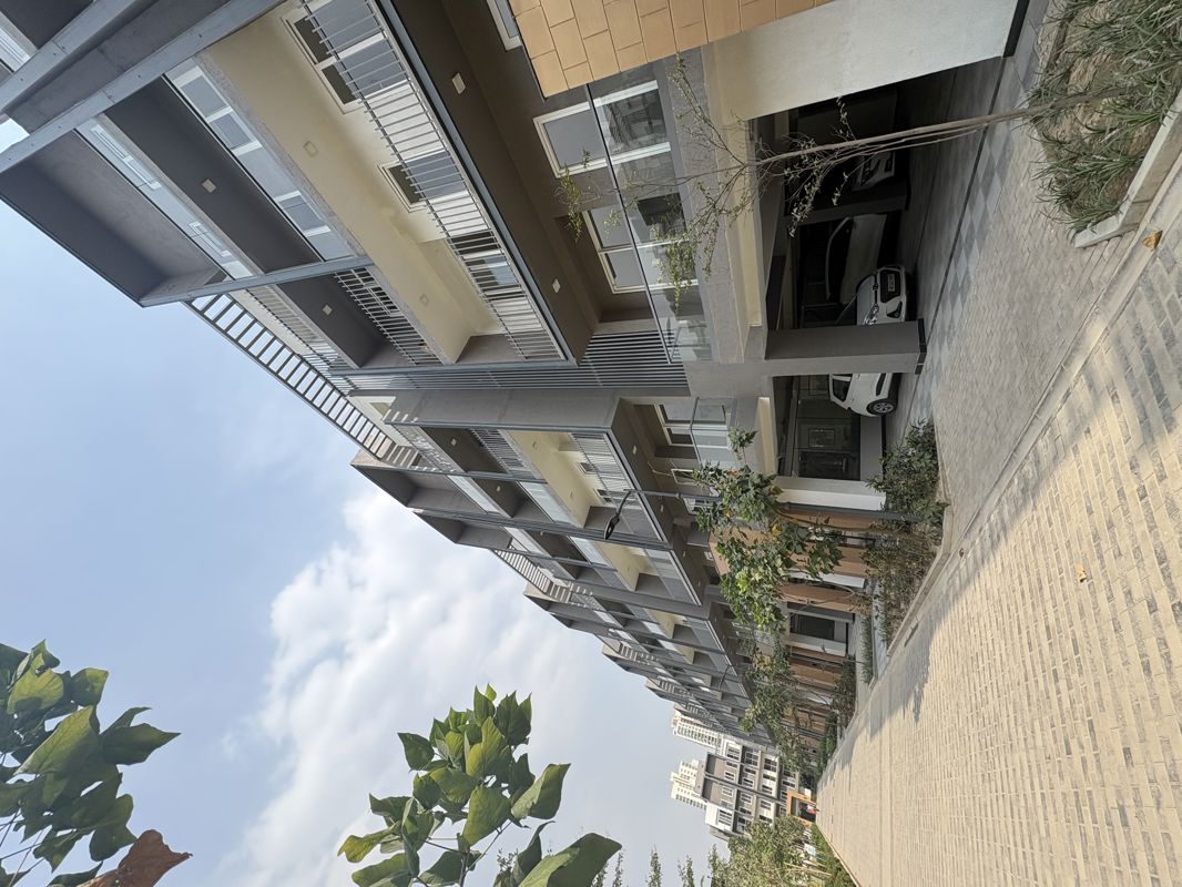3.5 BHK + Basement Apartment For Rent in Smart World Orchard
