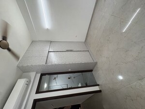 Balcony in 3.5 BHK Apartment at Smart World Orchard, Sector 61 – for Rent