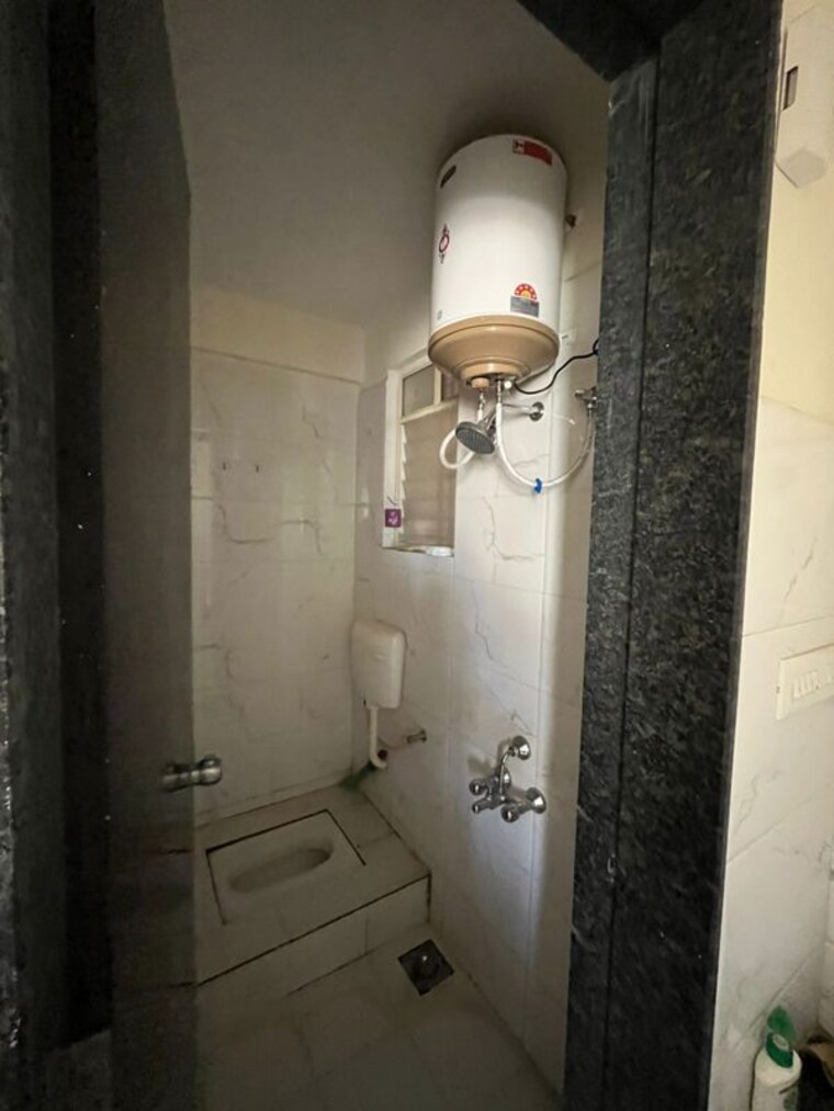 Bathroom, suyog-sadan-pimple-nilakh 1.5 Bedroom 659 Sq.Ft. Apartment In Pimple Nilakh Pune 10249271