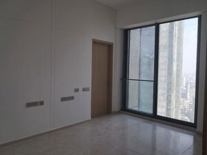 Room in 4 BHK Apartment at Rustomjee Crown, Prabhadevi – for Rent