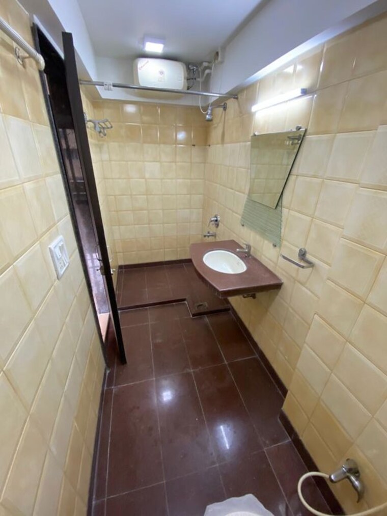 Bathroom, gabbana-apartment 4 Bedroom 2600 Sq.Ft. Apartment In Khar West Mumbai 10249304